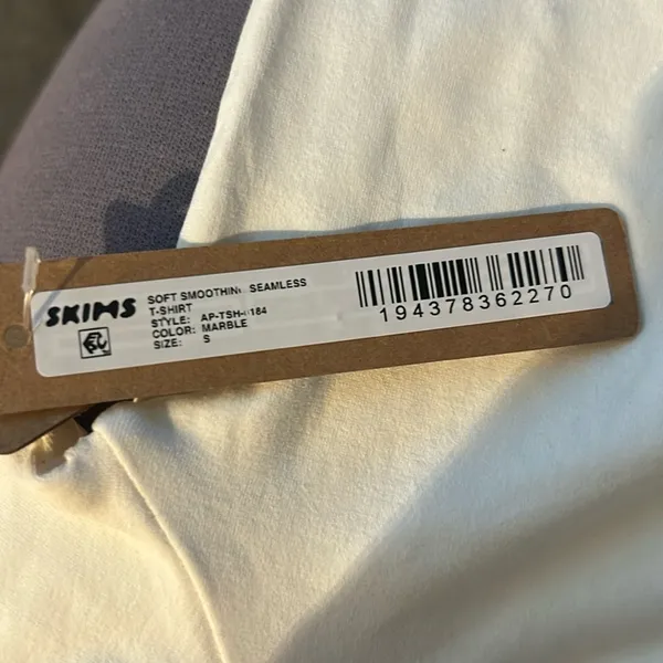 Nwt Skims (G14) Soft Smoothing Seamless T-Shirt In Marble Nwt Small - Image 5