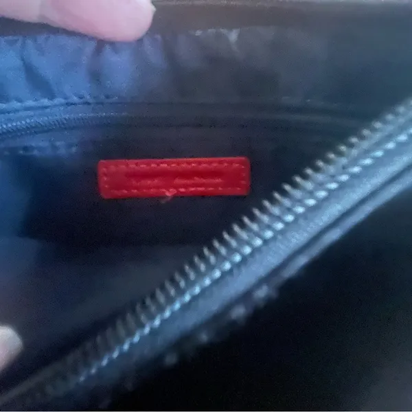 Tommy Hilfiger Wristlet Front Pocket Inner Zip Pocket Black Size Small - Image 3