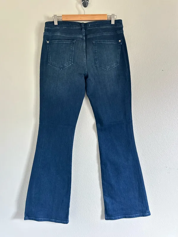 Anthropologie Pilcro The Icon Low-Rise Flare Jeans Sz 29 nwot - Image 5