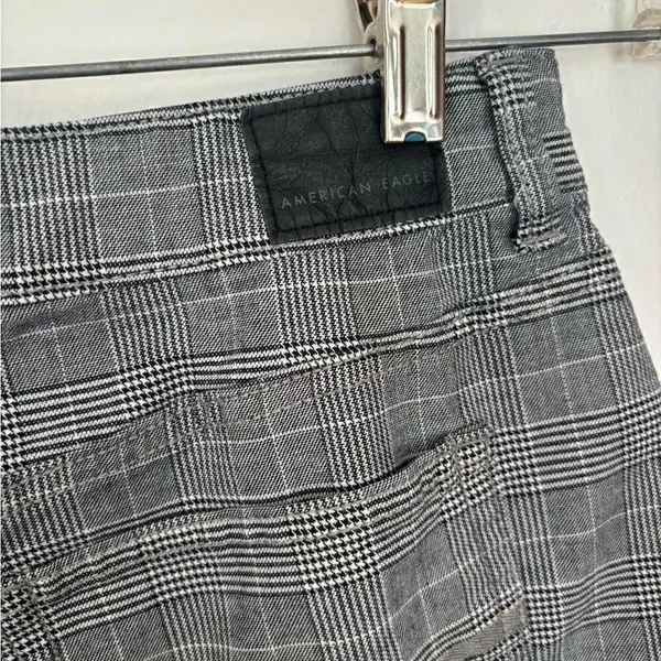 American Eagle Hi Rise Mini Skirt Size 12 Glen Plaid Grey - Image 5