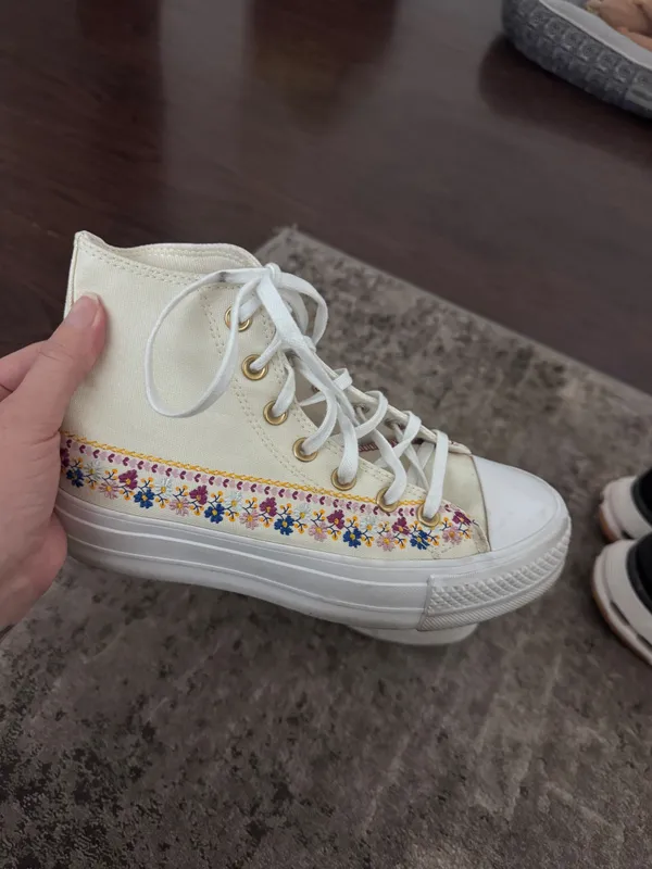High-Top Converse Sneakers Platform - Image 4