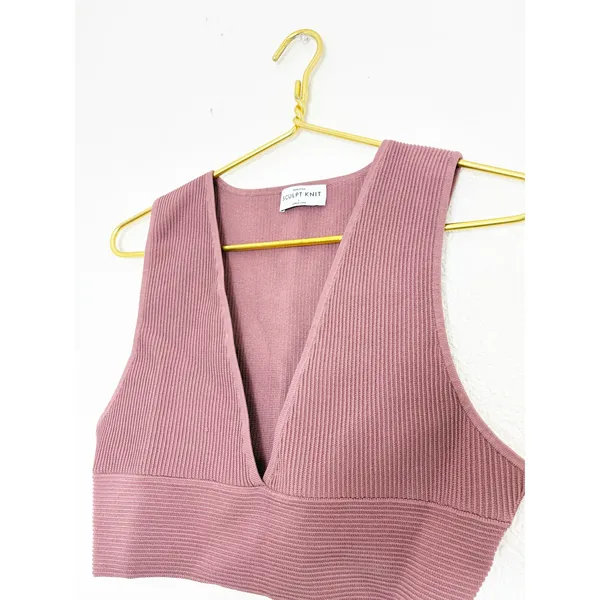 Aritzia Babaton Sculpt Knit Deep V Tank Size Large Maeve Pink Crop Ribbed - Image 9