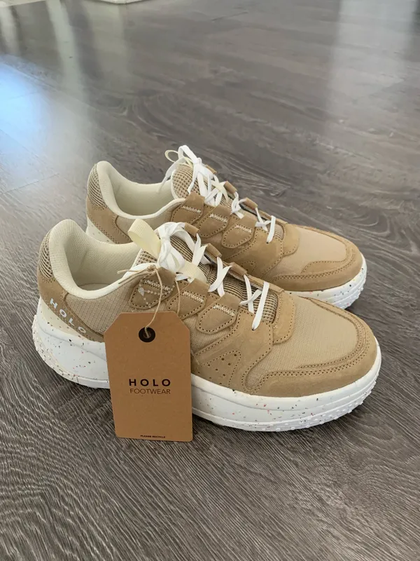 & Other Stories Holo footwear men’s sneakers Sz 9.5 eco suede upper - Image 2