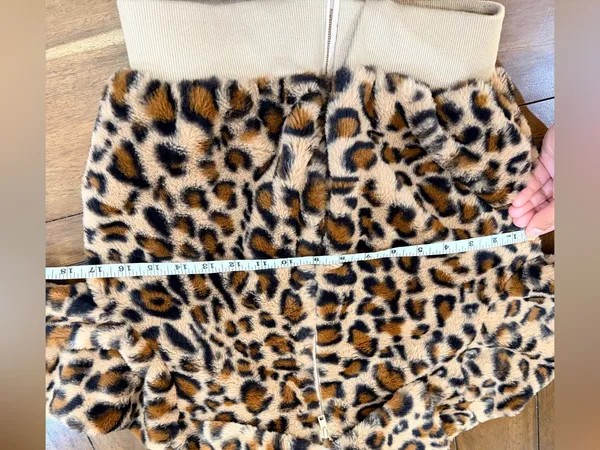Altar’d State Leopard Faux Fur Jacket XXS Cropped Zip Up Animal Print - Image 7