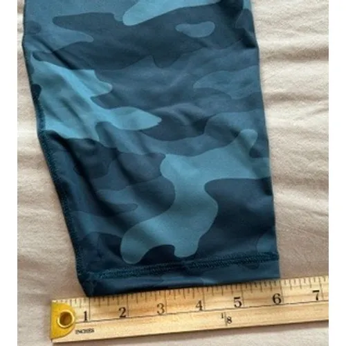 Fabletics Define High-Waisted 7/8 Leggings Blue Camo Size Large NWT - Image 6