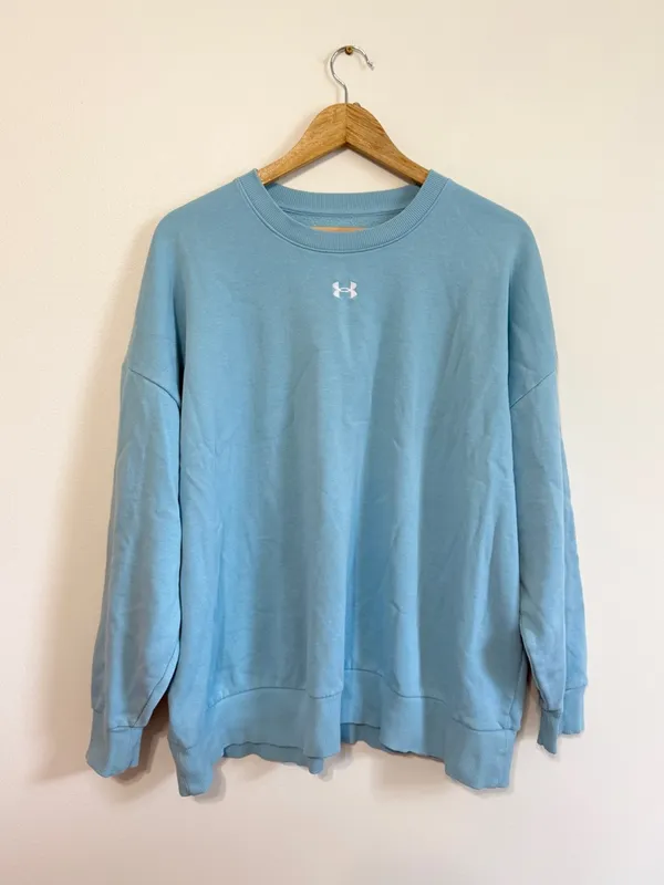 Under Armour Pullover Sweater Center Logo Size Medium - Image 2