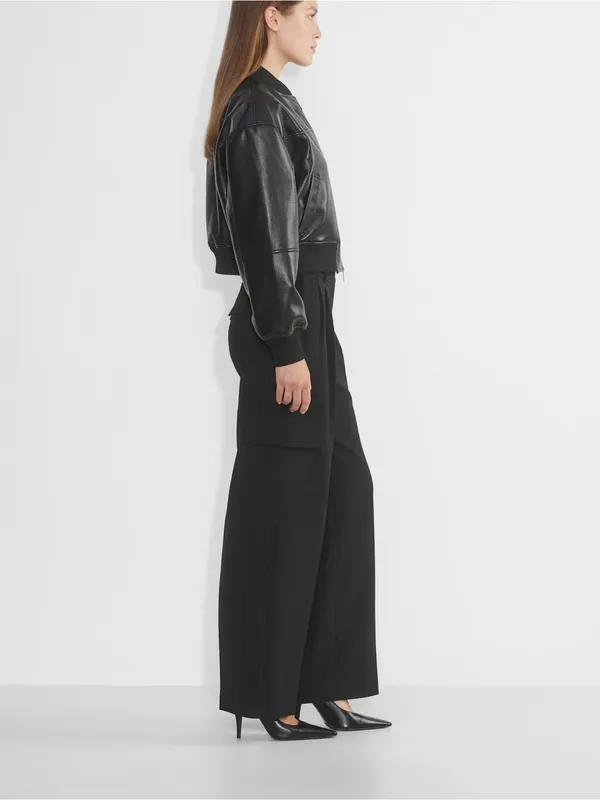 Babaton Aritzia Spotlight Cargo Pant 31" Size 8 - Image 3