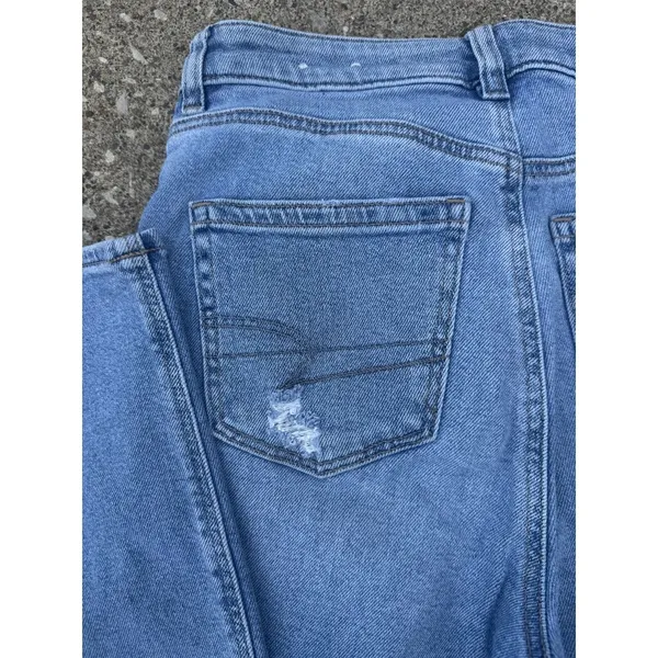 American Eagle Mom Straight Distressed Jeans Medium Wash Stretch‎ Size 4 Regular - Image 8