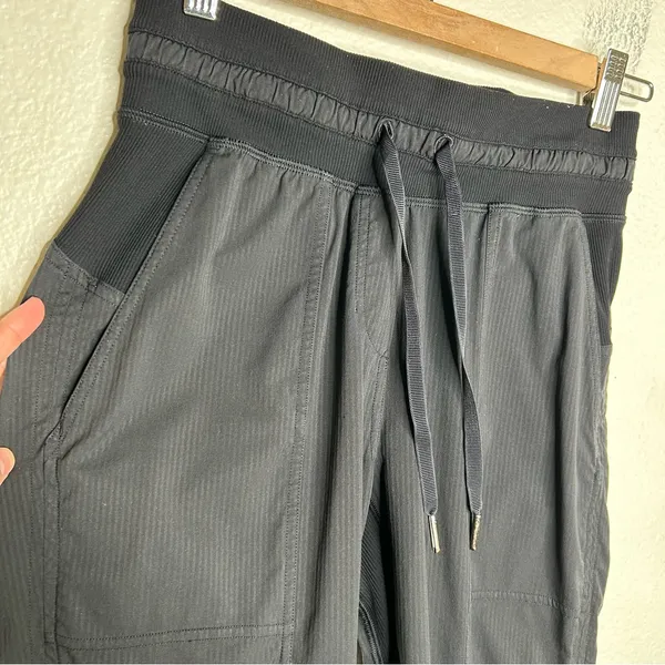 Lululemon Dance Studio Crop *25" Black 2 - Image 3