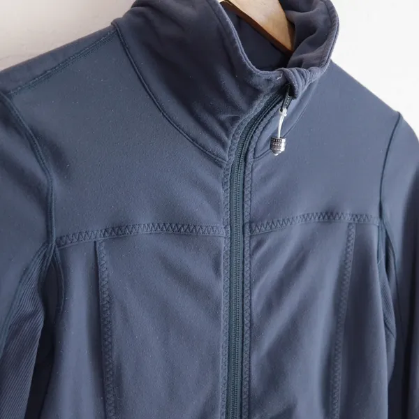 Lululemon Tadasana Get Started Mesh Back‎ Jacket Light Gray Women's 4 Thumbholes - Image 4