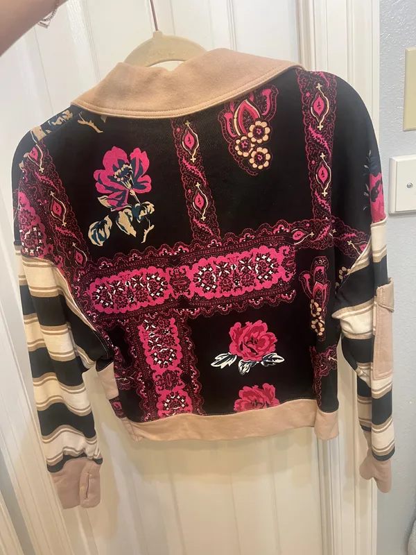 Free People Sweatshirt - Image 2