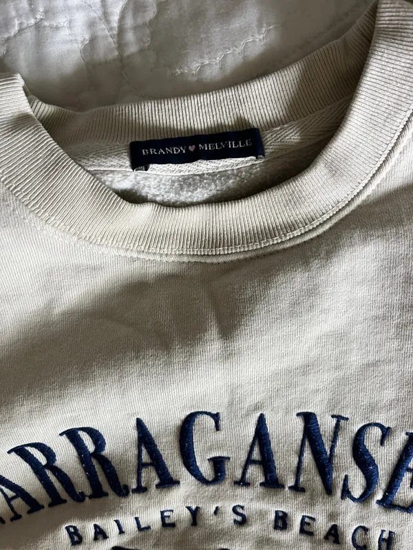 Brandy Melville Crewneck Sweatshirt Oversized - Image 2