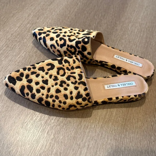 new Chelsea & Violet Eve 6.5 cheetah cowhair mule flat slip on shoes 2827 - Image 6