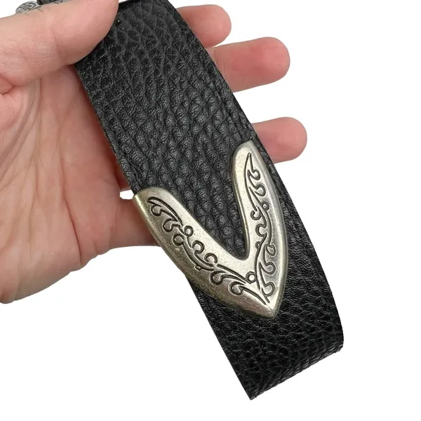 Black Pebbled Faux Leather Square Silver Vine Pattern Buckle Belt - Image 4