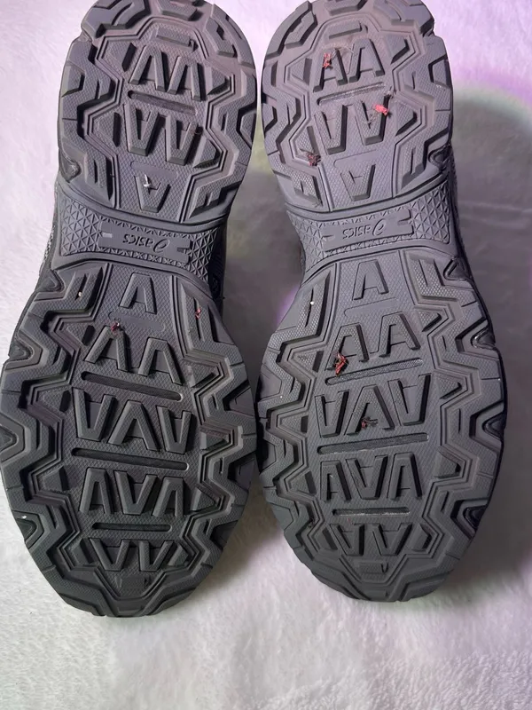 ASICS Gray and Red Men's Running Sneakers - Image 9