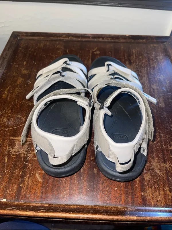 Teva Gray Strappy Outdoor Sandals with Black Footbed - US 8 - Image 4