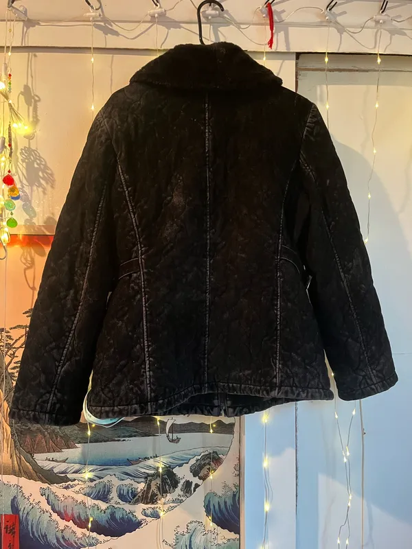 Vintage Black White Stag zip-up jacket featuring a plush faux-fur collar - Size M - Image 9