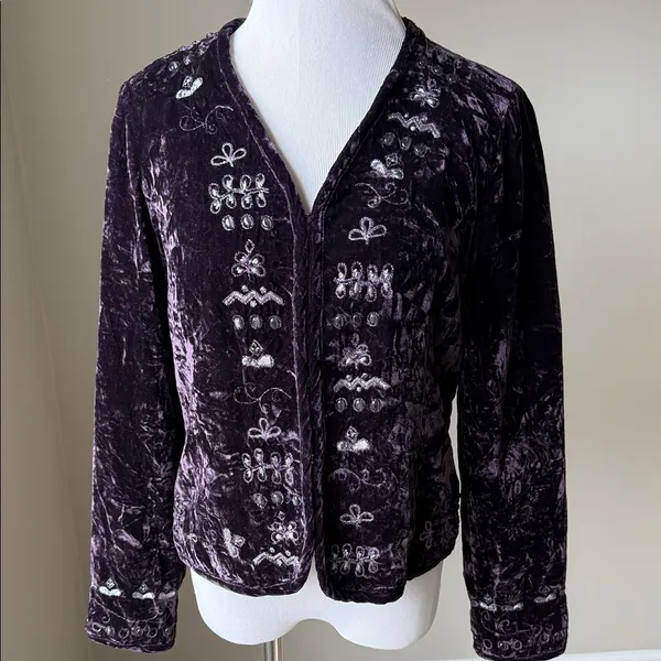 Chico’s Lula Crushed Velvet Embellished Jacket - Image 2