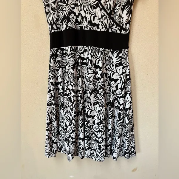 Vintage Y2K Dark Floral Dress M Witchy Romantic Fit Flare Black White - Image 3