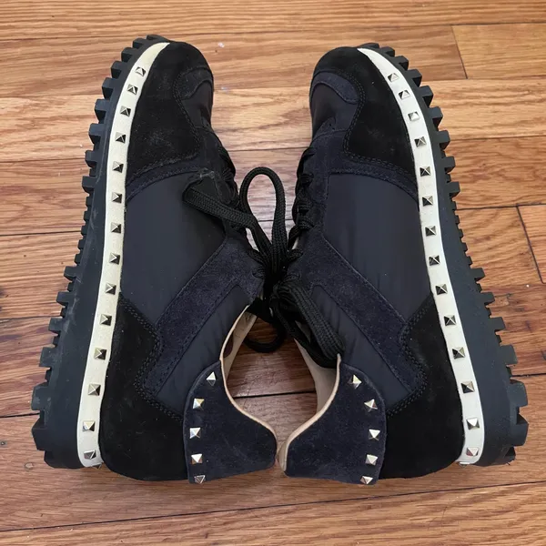 Valentino Garavani Black Rockstud Runner Running Shoes Sneakers Size 37 - Image 4