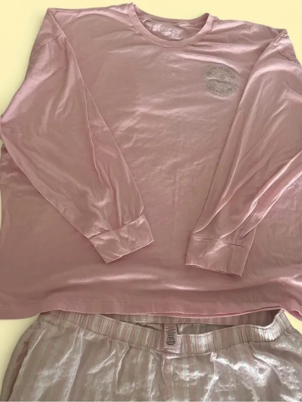 Victoria's Secret Pink and white pajama set size Large - Image 4