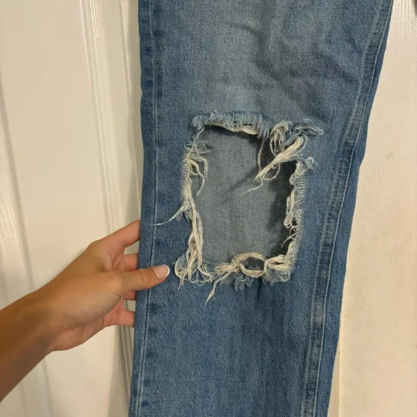 Free People We The Free Maggie Heavily Distressed Crop Jeans - Image 6