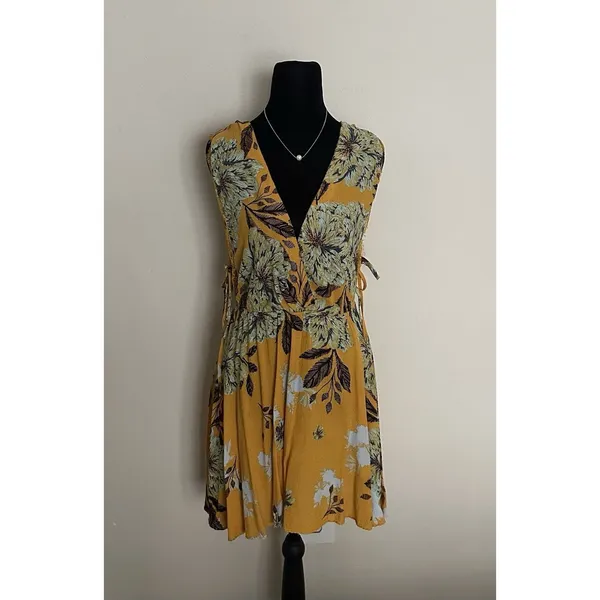 Free People "Marnie" Golden Yellow Floral Short Dress Size S Rayon Boho Floral. - Image 2