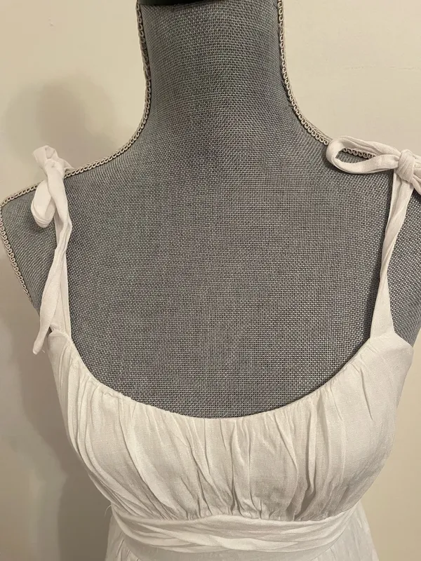 Trixxi White Tiered Tie Shoulder Maxi Dress. Size s - Image 9
