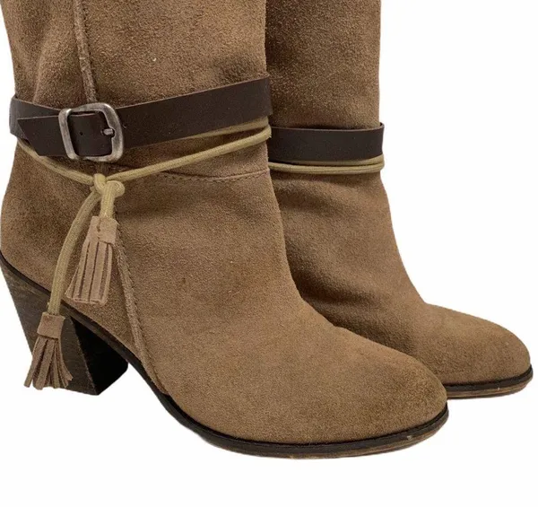 Mia Limited Edition Tooledo Leather Boots w/ Tassel & Buckle Belt Accent Sz 9M - Image 2