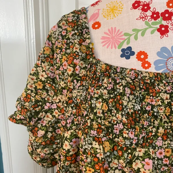 Old Navy Garden Print Smocked Blouse - Image 2