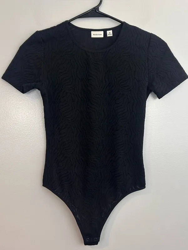 Babaton Aritzia Black Short Sleeve Crew Neck Shape Lace Bodysuit Like New XS - Image 2
