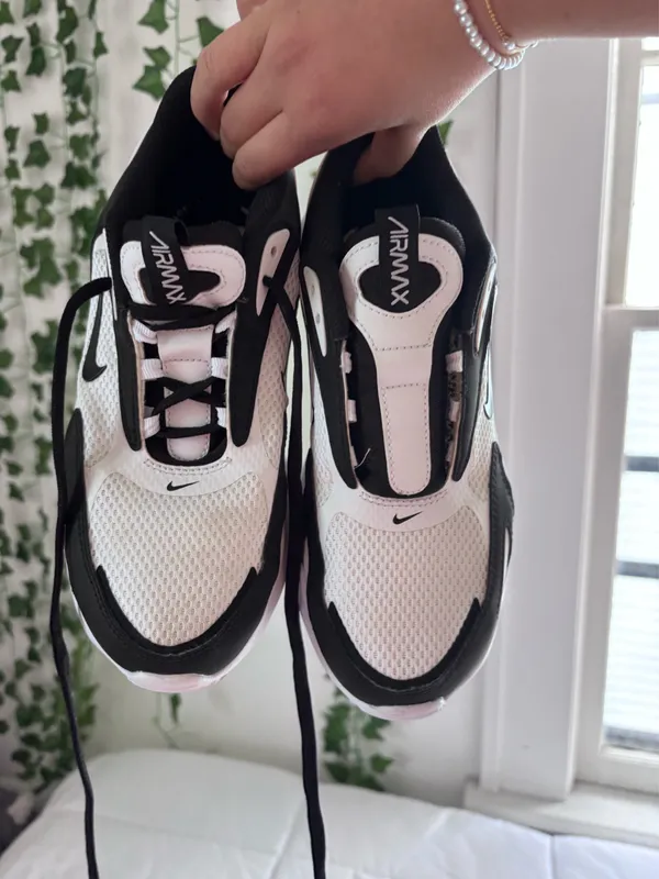 Nike Air Max Bolt Shoes - Image 3