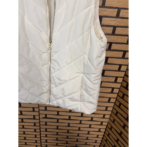 MICHAEL Michael Kors Cream Puffer Vest‎ Size Large - Image 5