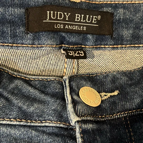 Judy Blue Distressed Straight Leg Jeans - size 9/29 - Image 4