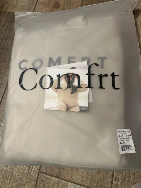 Comfrt colors hoodie and shorts set - Image 4