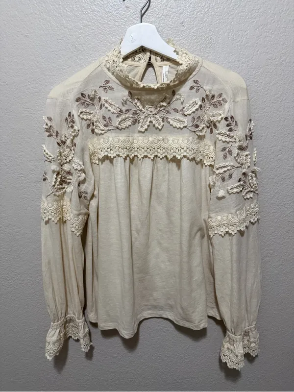 Anthropologie Gemma Embroidered Lace Blouse Medium Cottagecore - Image 3