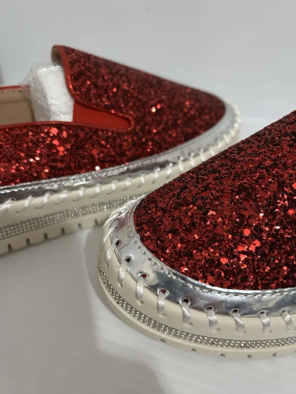 Women’s Red Glitter Slip-On Flats Silver Trim Round Toe Rubber Sole US 9 - Image 3