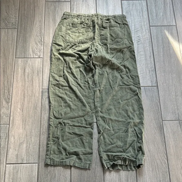 Old Navy Women's Olive Joggers - Image 4