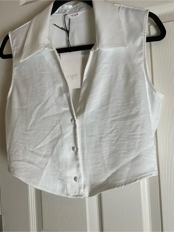 NWT Zara White Sleeveless Collared Button-Down Vest Top – Size XS - Image 3