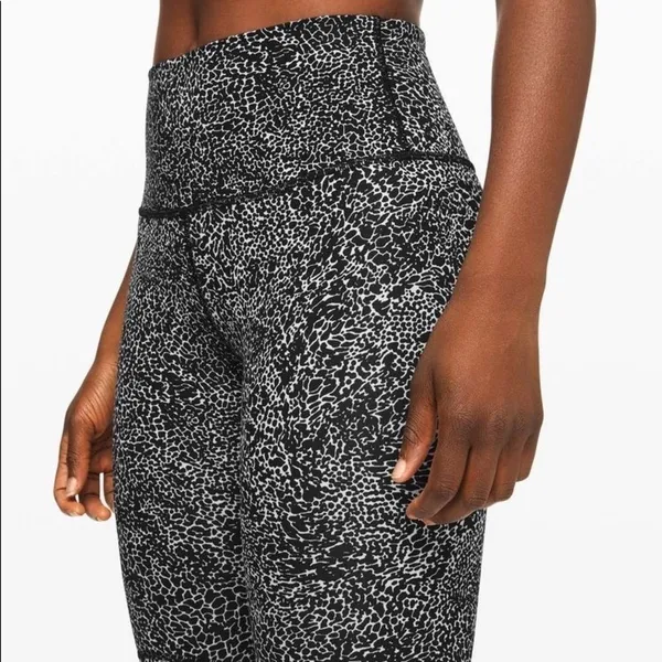 Lululemon Wunder Under HR Tight 2‎ - Image 5