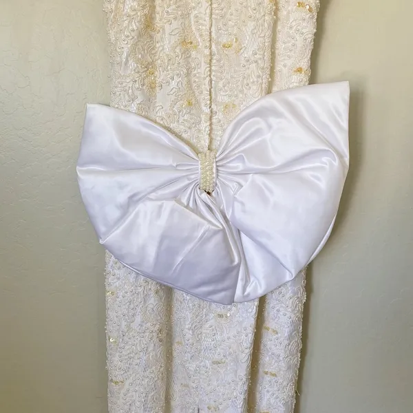 Vintage 90s Pearl Beaded Wedding Gown Size 12 Back Bow Old Money Bridal Dress - Image 7