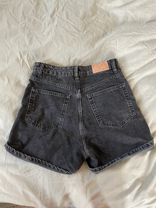 Zara Mom Fit Shorts - Image 2