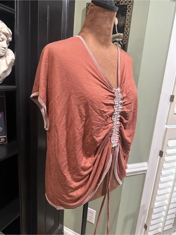 BKE Reddish Drawstring Ruched Top – XS (Fits XS–Large) - Image 4