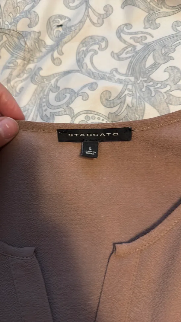 Staccato Top tan flowy - Image 3