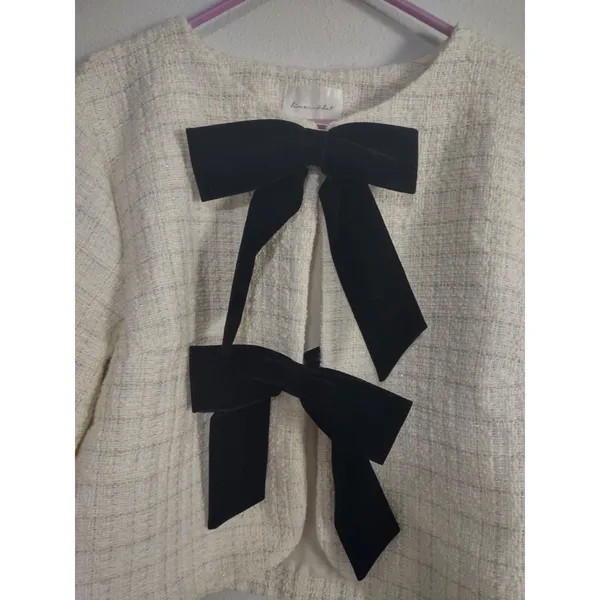 Line & Dot Kinzie Top, ivory cropped tweed jacket. Bow Detail Cropped Wool Poly - Image 9