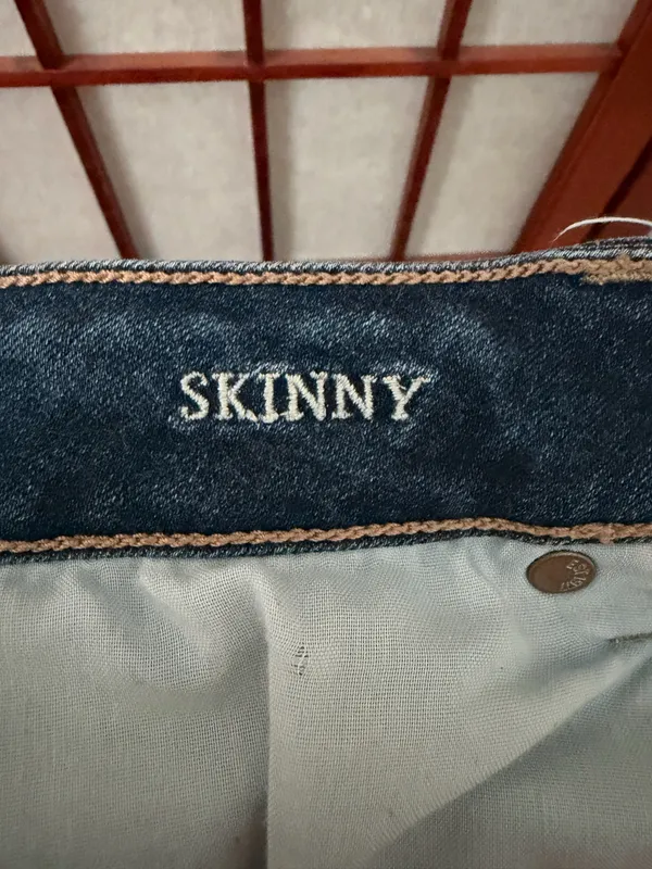 American Eagle Jeans Skinny Stretch straight leg size 12 short - Image 6