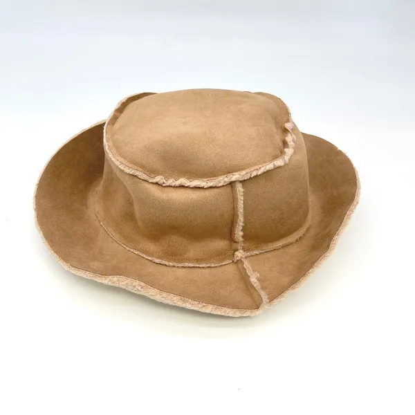 Hat Attack Unisex Reversible Faux Shearling Bucket Hat One Size Natural Sherpa - Image 4