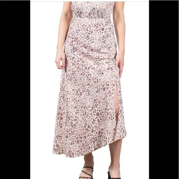 MAUBY Side Slit‎ Satin Midi Skirt, Giraffe Animal Print, Brown/Tan, Small, NWT - Image 3