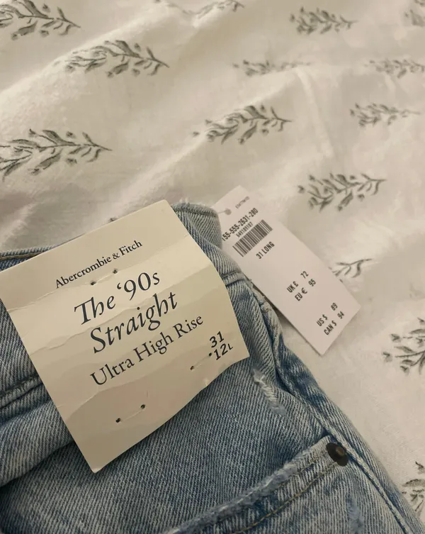 Abercrombie Jeans - Image 3