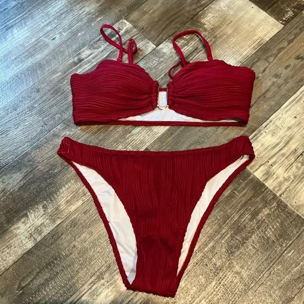 Red Bikini Set Size Large - Image 9